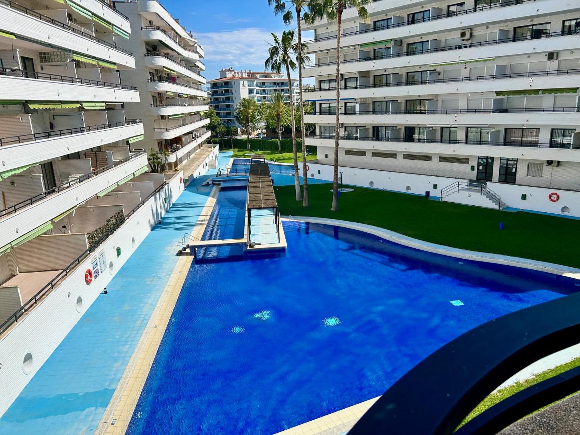 Apartamentos Aventura Salou Esterno foto